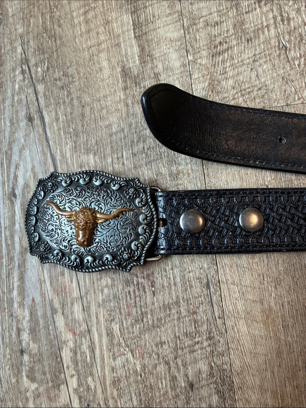 Western Leather Belt with Ornate Bull Head Buckle - Black and Gold 30-32